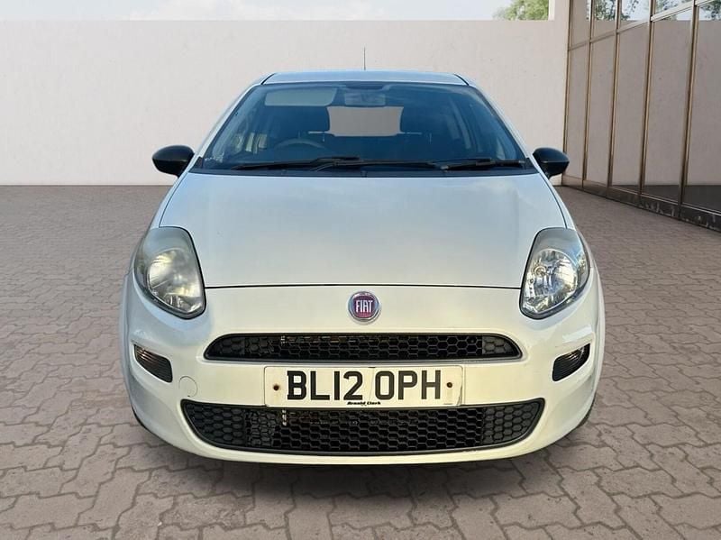 Used Fiat Punto Pop 69 HP (50 kW) 2012 White Hatchback