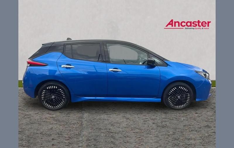 Occasion Nissan Leaf Tekna 110 kW (150 ch) 2024 Bleue Citadine