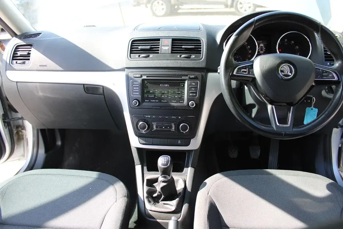 Used Skoda Yeti SE 110 HP (80 kW) 2014 Silver SUV