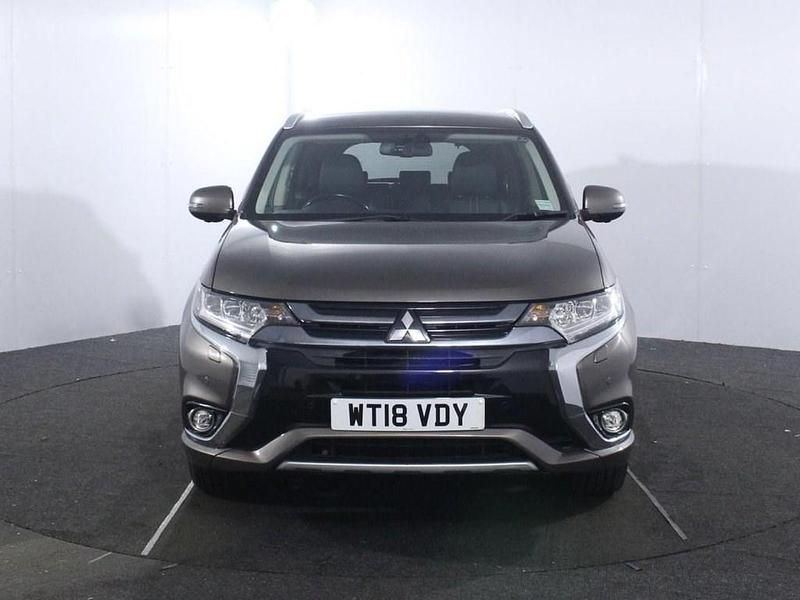 Used Mitsubishi Outlander P-HEV 200 HP (147 kW) 2018 Brown SUV