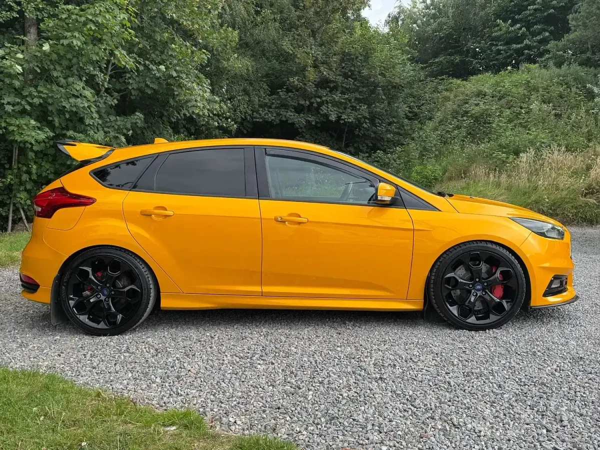 Used Ford Focus ST 2015 Yellow Hatchback