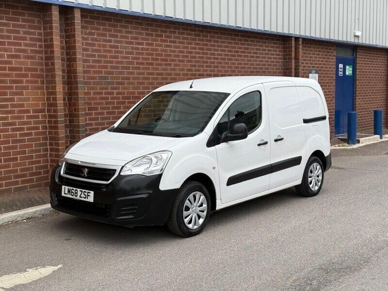 White Used 2018 Peugeot Partner MPV | £2,995 (Expensive) - Image 1/4