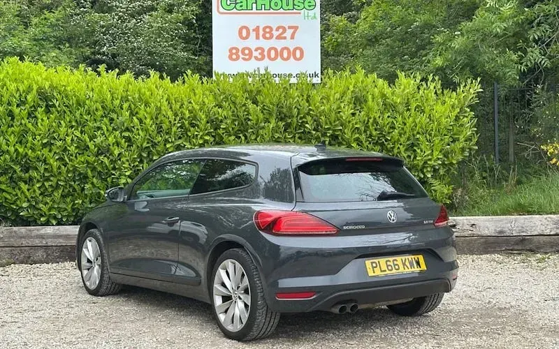 Usado VW Scirocco GT 150 CV (110 kW) 2016 Gris Coupe