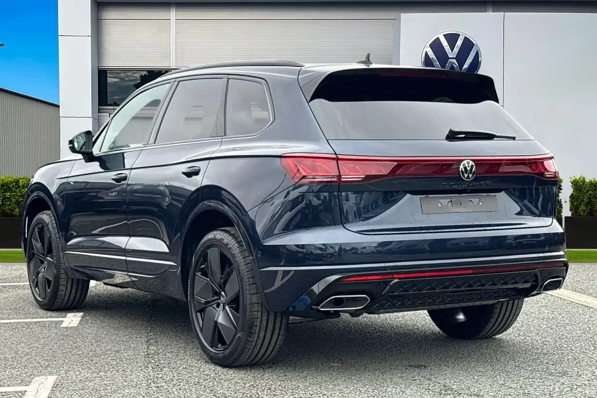 New VW Touareg Edition 286 HP (210 kW) 2026 Blue SUV