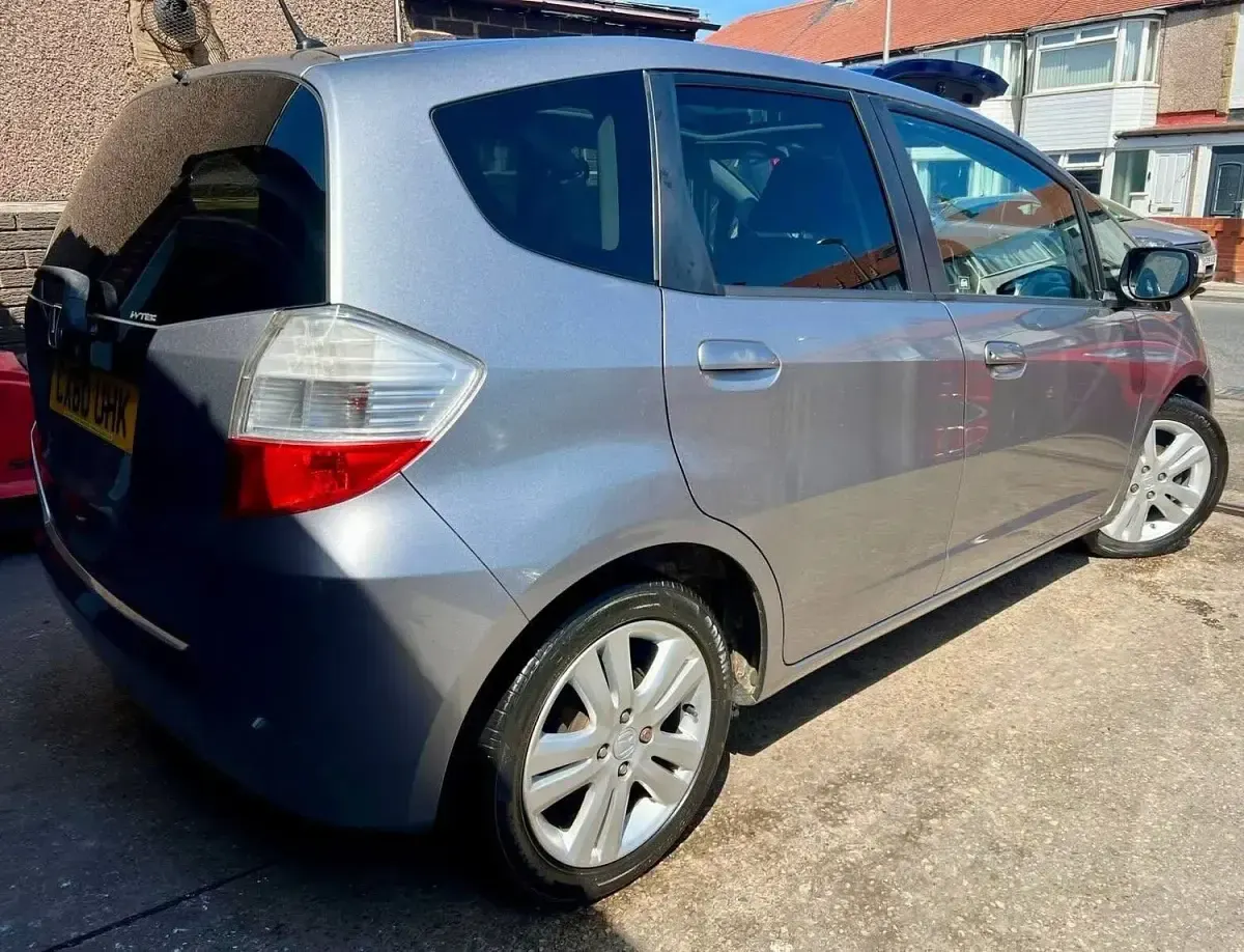 Used Honda Jazz EX 100 HP (73 kW) 2010 Silver Hatchback