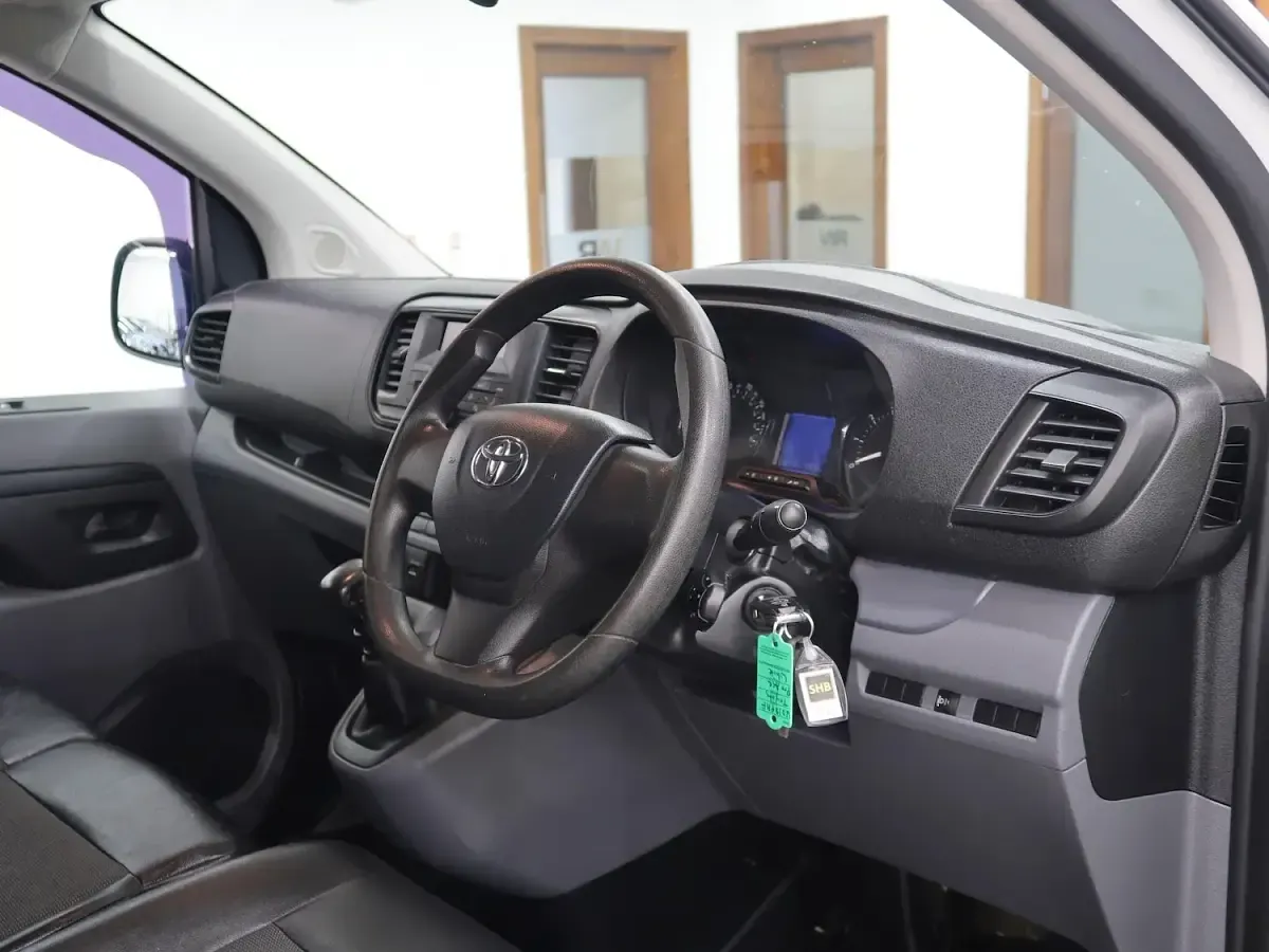 Used Toyota Proace Comfort 2018 White MPV