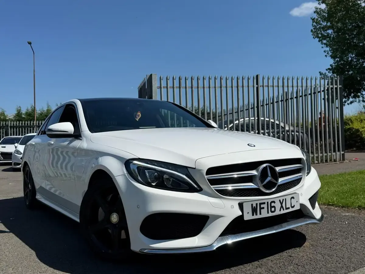 Used Mercedes C200 AMG line 136 HP (100 kW) 2016 White Sedan