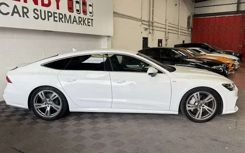 Used Audi A7 Sportback S-Line 286 HP (210 kW) 2018 White Hatchback