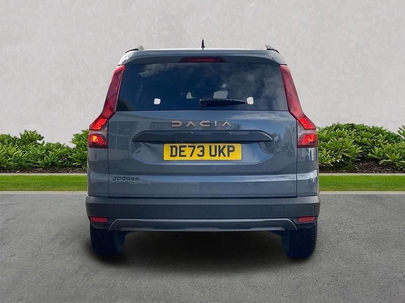 Used Dacia Jogger Extreme 110 HP (80 kW) 2023 Grey MPV