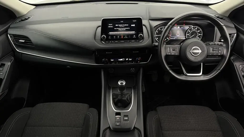 Used Nissan Qashqai Acenta Premium 140 HP (102 kW) 2023 Grey SUV