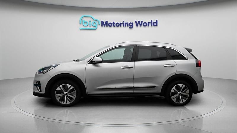 Used Kia e-Niro Plus 147 kW (201 HP) 2021 Silver SUV