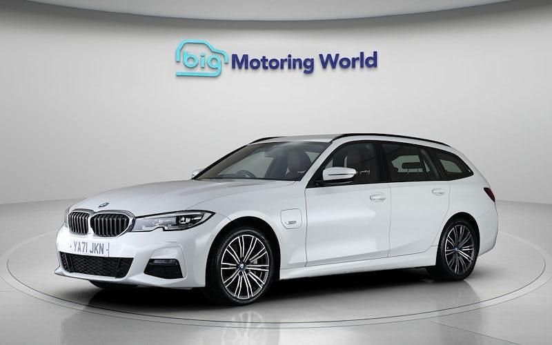 Used BMW 330e M Sport 292 HP (214 kW) 2022 White Estate