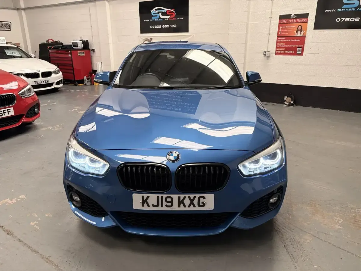 Used BMW 118 Efficient Dynamics 134 HP (98 kW) 2019 Blue Hatchback