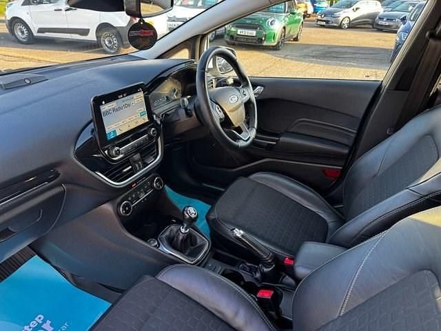 Used Ford Fiesta Titanium X 100 HP (73 kW) 2018 White Hatchback