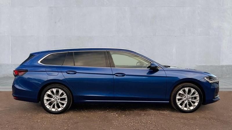 Used Skoda Superb SE L 150 HP (110 kW) 2025 Cobalt blue Estate