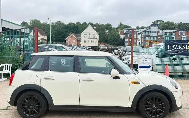 Used Mini ONE Hatch 102 HP (75 kW) 2017 Hatchback