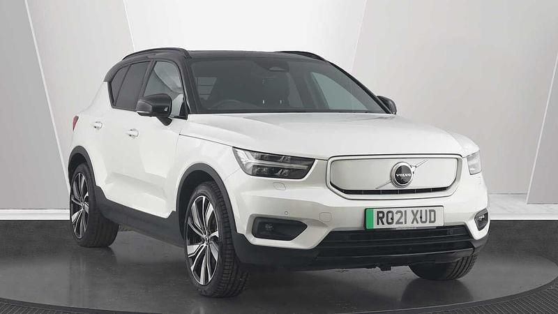 Used 2021 Volvo XC40 SUV | £27,450 (Fair price) - Image 1/3