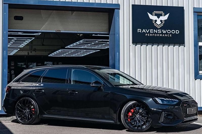 Used Audi RS4 Comfort 450 HP (330 kW) 2023 Black Estate