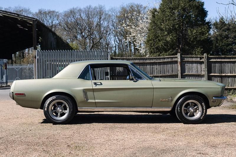 Used Ford Mustang 2013 Green Coupe