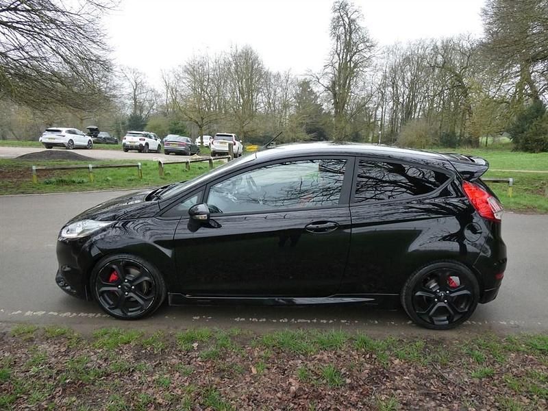 Used Ford Fiesta ST 182 HP (133 kW) 2017 Black Hatchback