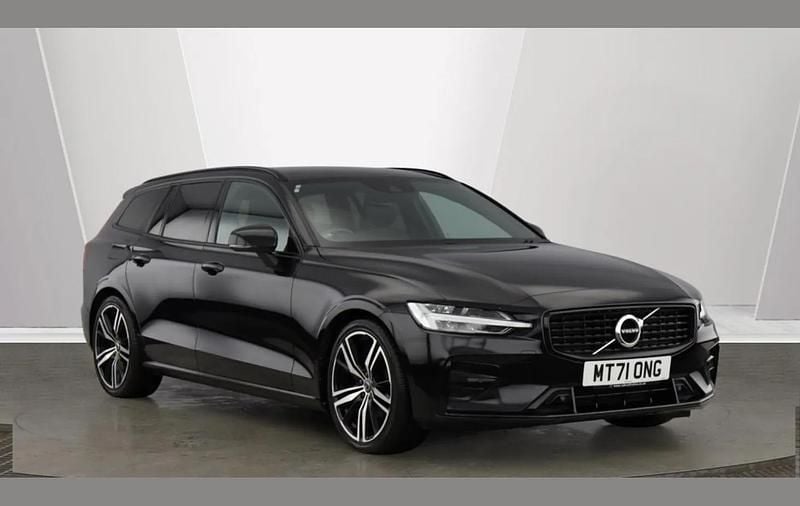 Used Volvo V60 R-Design 161 HP (118 kW) 2021 Black Estate