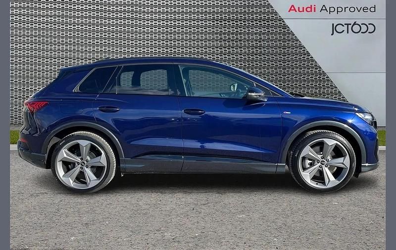 Used Audi Q4 e-tron Black Edition 150 kW (204 HP) 2026 Blue SUV