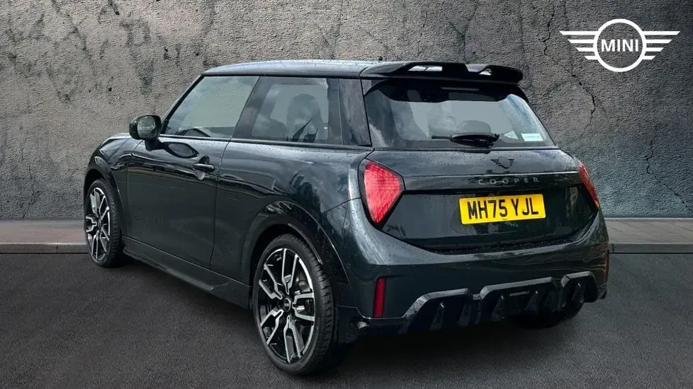 Used Mini Cooper Hatch 113 kW (154 HP) 2026 Grey Hatchback