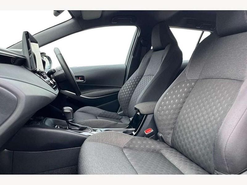 Used Toyota Corolla Sport 140 HP (102 kW) 2024 White Estate