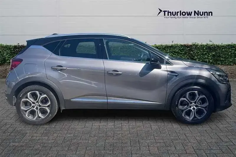 Second-hand Renault Captur Techno 145 CP (106 kW) 2023 Gri SUV