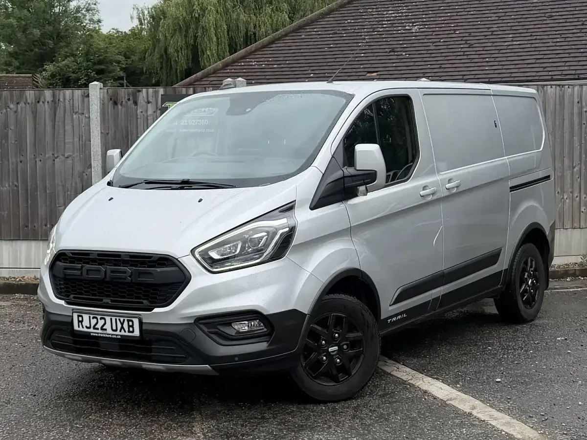 Used Ford Transit Custom 170 HP (125 kW) 2022 Silver Van