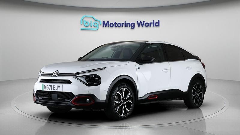 Used Citroën e-C4 Shine 100 kW (136 HP) 2022 White Hatchback