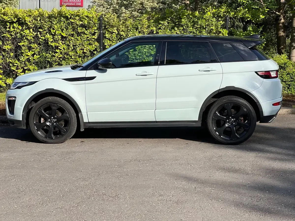 Used Land Rover Range Rover evoque HSE Dynamic 2016 Blue Estate