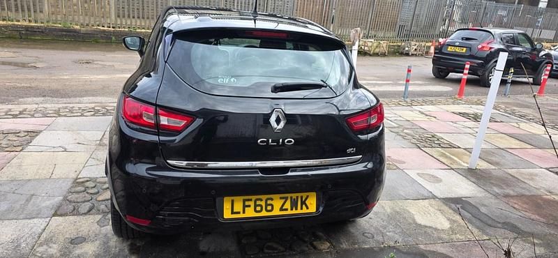 Used Renault Clio IV Dynamique 2016 Black Hatchback