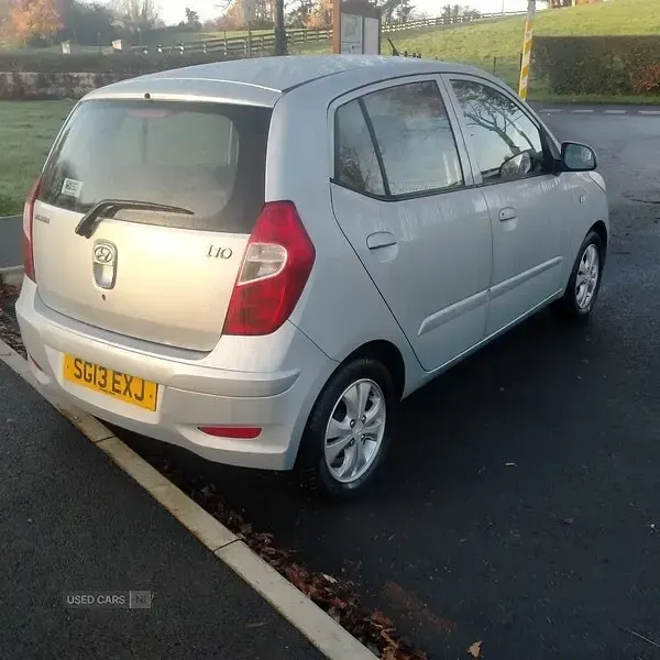Used Hyundai i10 Active 83 HP (61 kW) 2013 Silver Hatchback