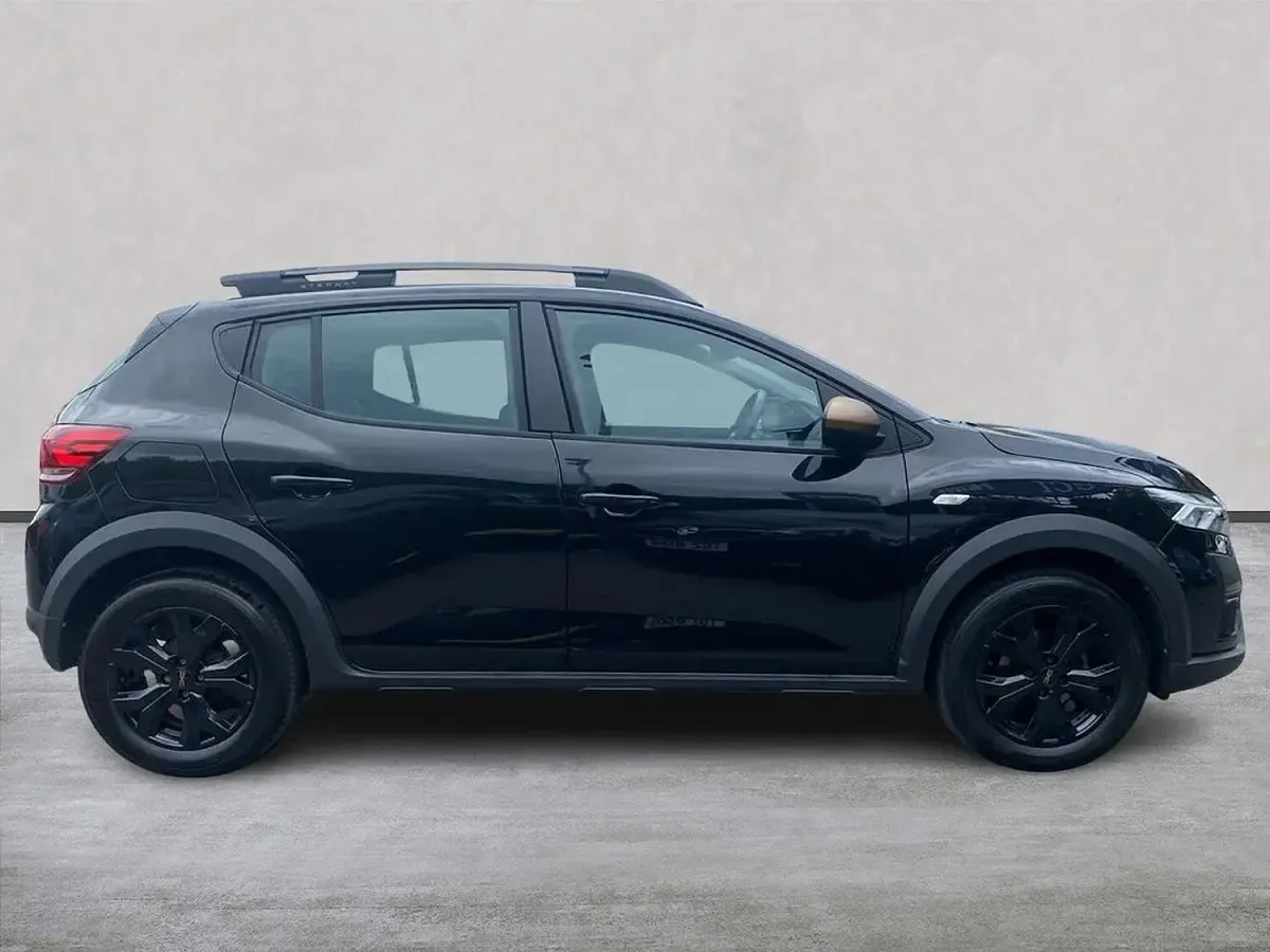 Used Dacia Sandero Extreme 90 HP (66 kW) 2024 Black Hatchback