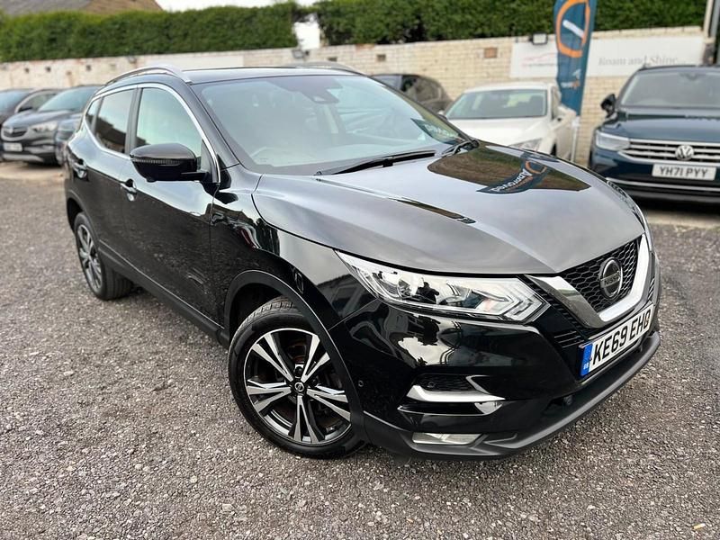 Black Used 2020 Nissan Qashqai N-Connecta SUV | £8,250 (Super price) - Image 1/4