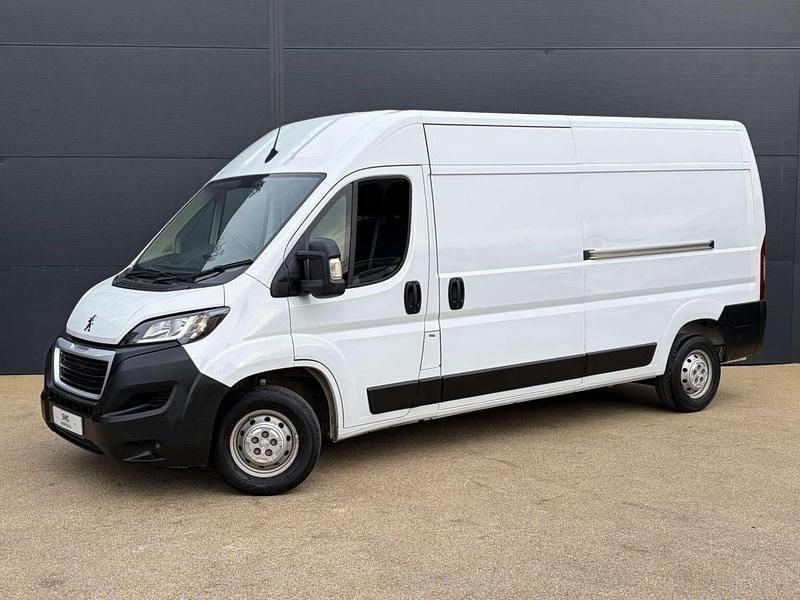 Used Peugeot Boxer Premium 140 HP (102 kW) 2023 White Van