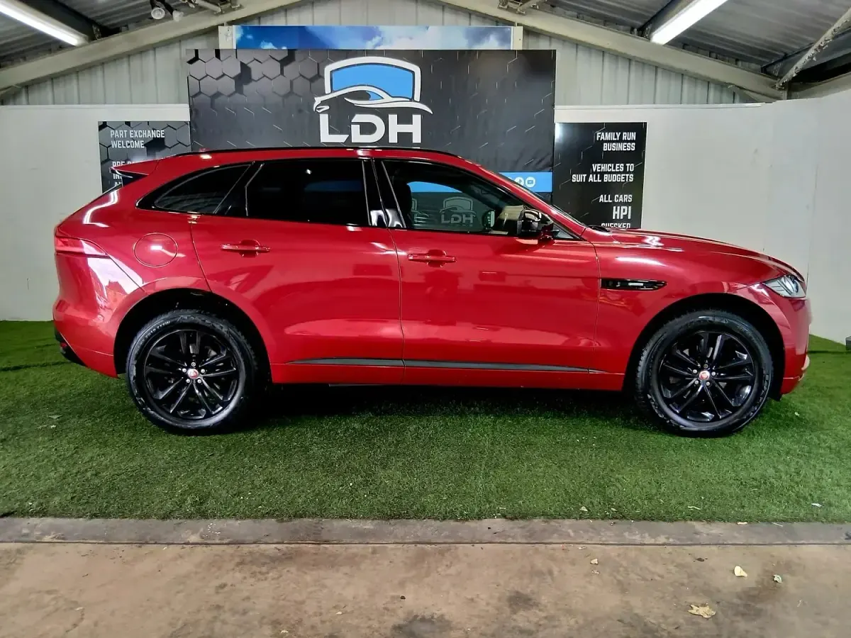 Used Jaguar F-Pace R-Sport 180 HP (132 kW) 2017 Red SUV