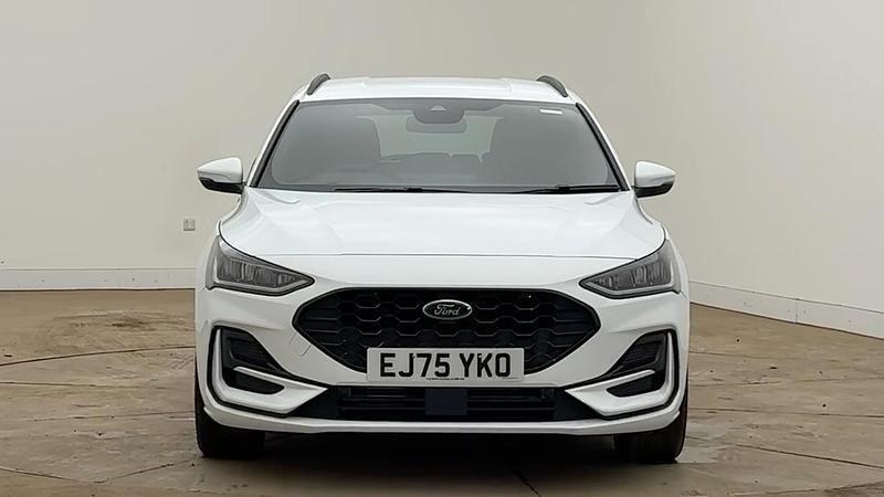 Used Ford Focus ST-Line X 125 HP (91 kW) 2025 White Estate