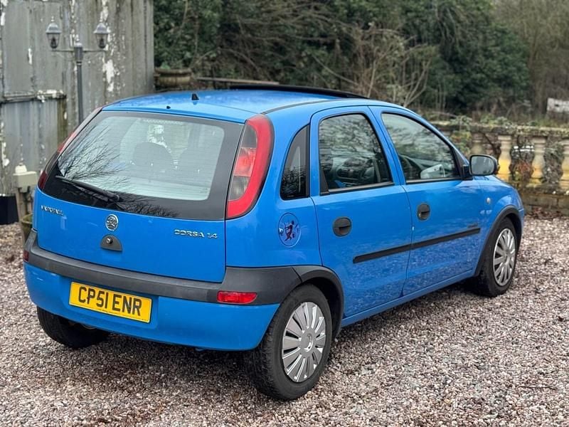 Used Vauxhall Corsa Comfort 2001 Blue Hatchback