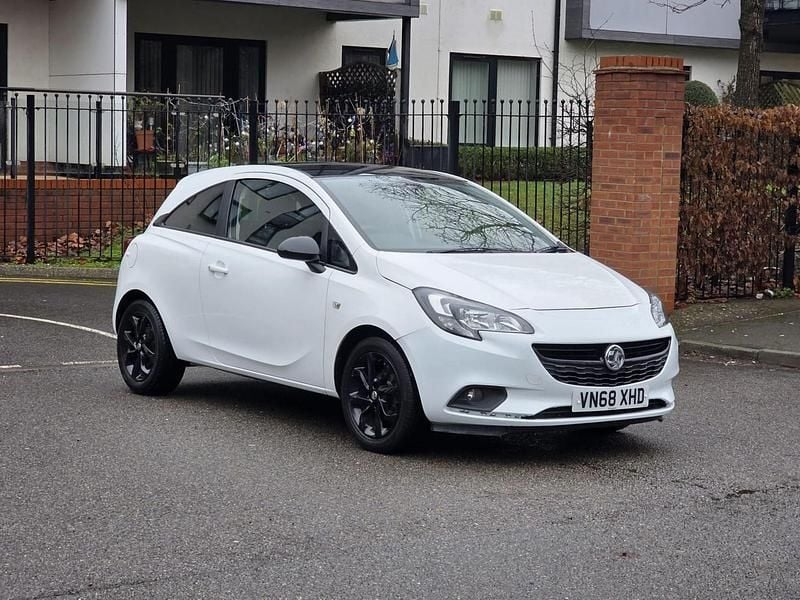 Used Vauxhall Corsa 75 HP (55 kW) 2018 White Hatchback