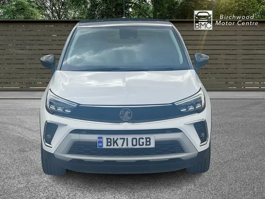 Used Vauxhall Crossland Elite 130 HP (95 kW) 2021 White SUV