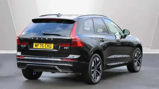 Usado Volvo XC60 Plus 250 HP (183 kW) 2026 SUV