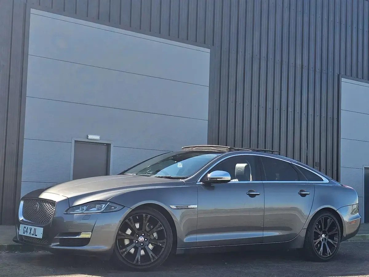 Used Jaguar XJ Portfolio 300 HP (220 kW) 2016 Grey Sedan