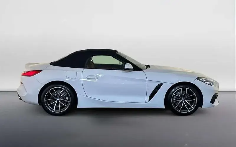 Used BMW Z4 Sport Line 197 HP (144 kW) 2019 White Cabriolet