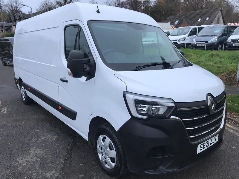 White Used 2021 Renault Master Business Van | £10,595 (Fair price) - Image 1/4