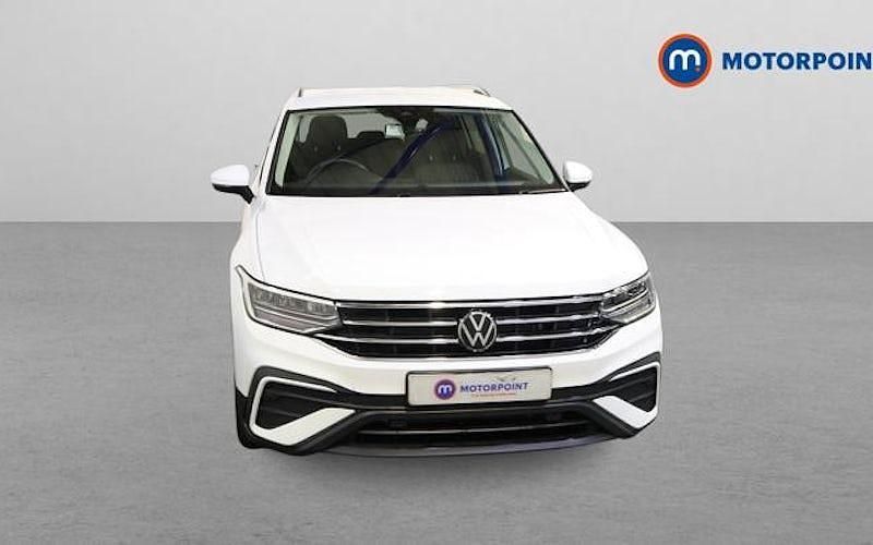 Used VW Tiguan Allspace Life 150 HP (110 kW) 2024 White SUV