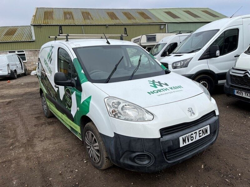 White Used 2017 Peugeot Partner MPV | £2,495 (Super price) - Image 1/4