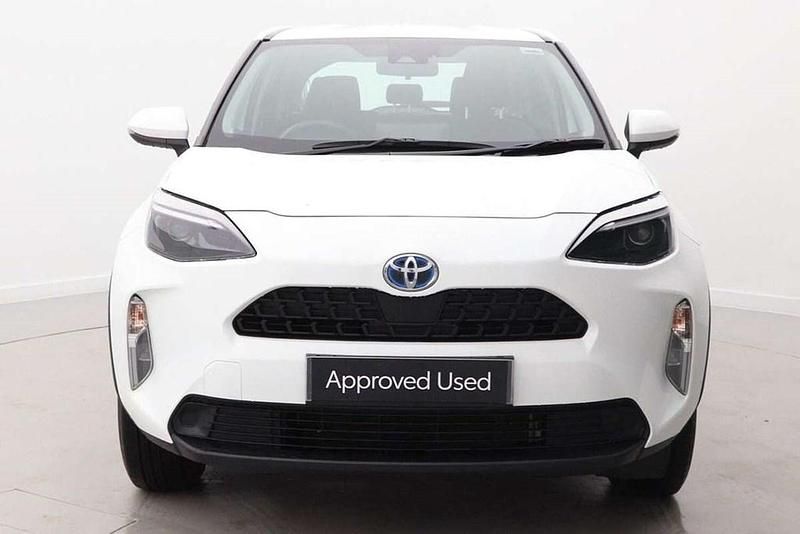 Used Toyota Yaris Cross 113 HP (83 kW) 2023 White SUV