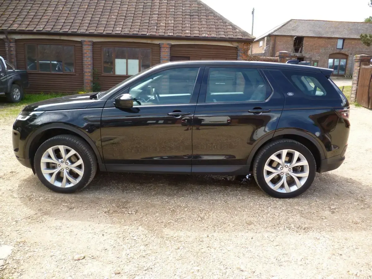 Used Land Rover Discovery Sport HSE 245 HP (180 kW) 2021 Black SUV